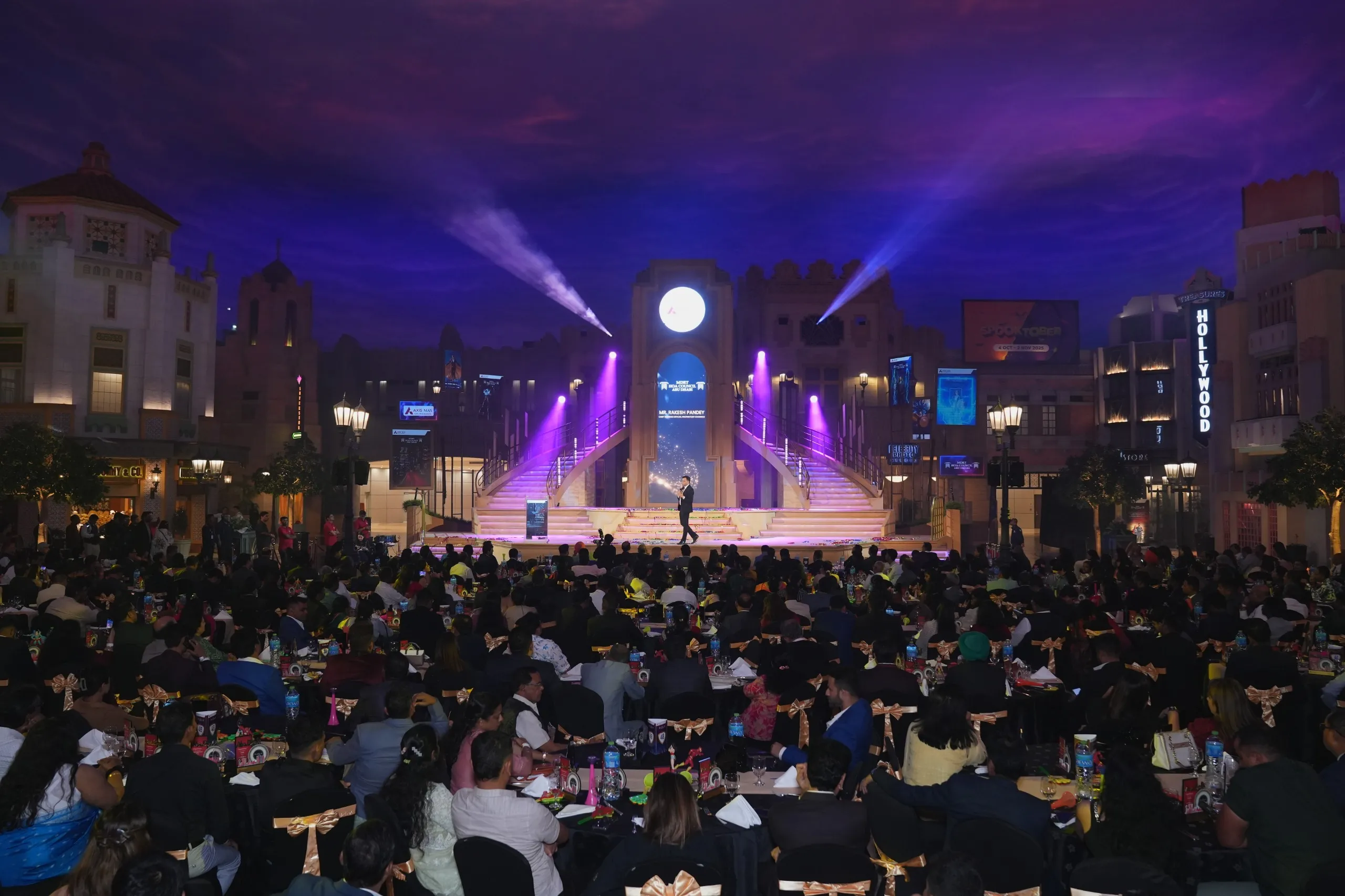 Corporate stage